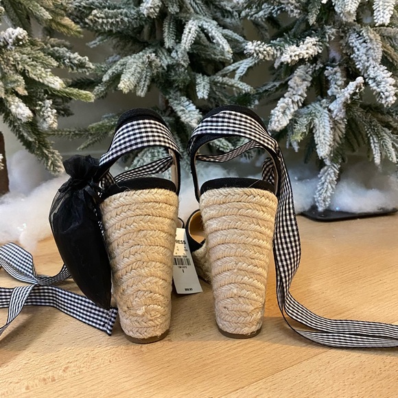 Wedges - Picture 5 of 8